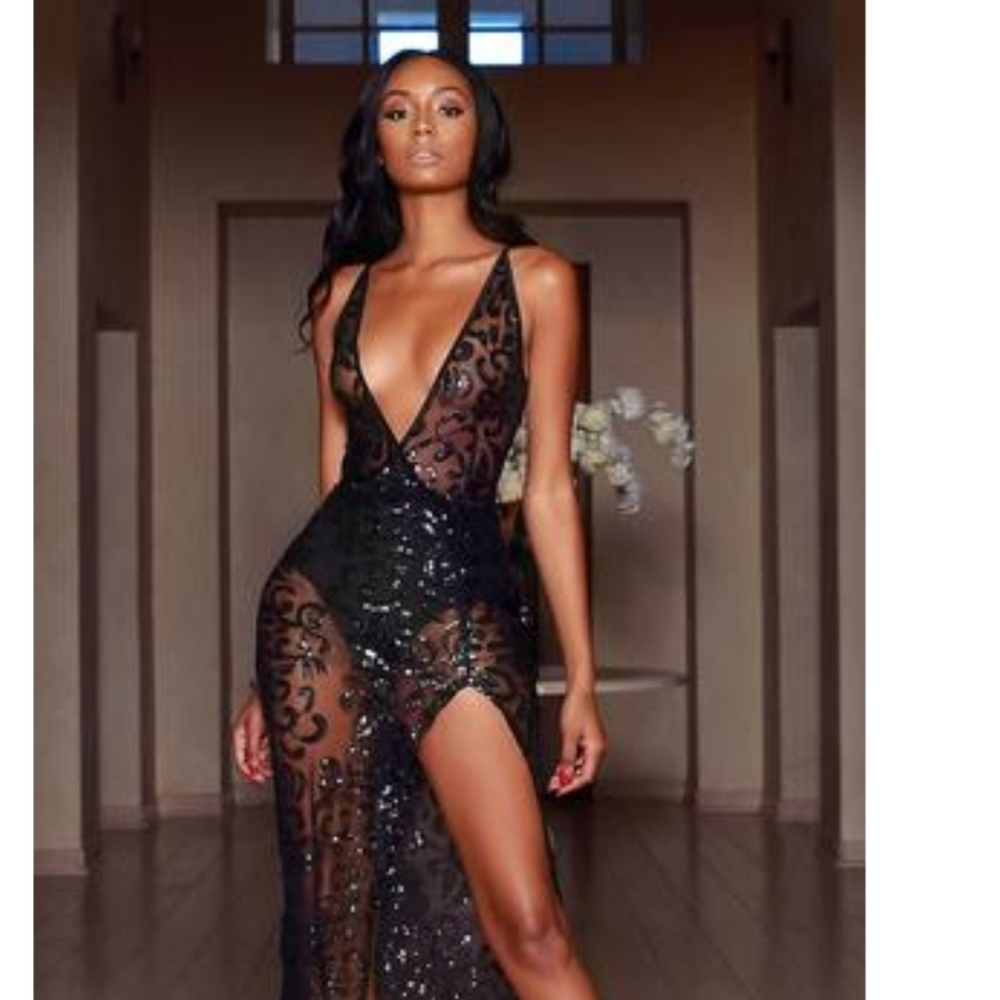 2 piece gown low-cut sequin black with split